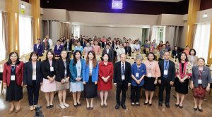 การนำเสนอผลงานวิชาการแบบบรรยาย (Oral Presentation)